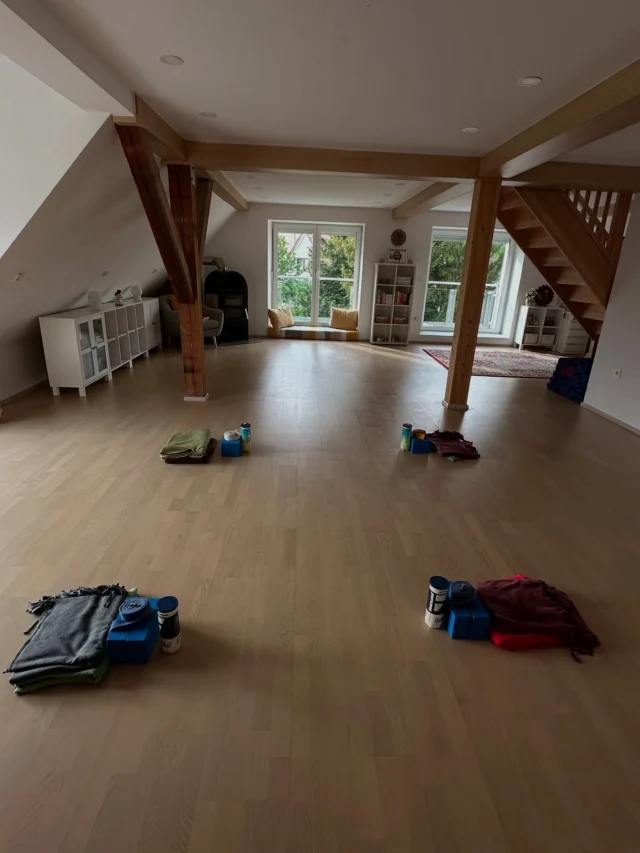 Terapevtska Joga 9.5.2025

#joga #meditacija #zdravoživljenje